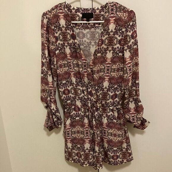 Intermix Silk Long Sleeve Romper in Paisley Print. Size P (XS).